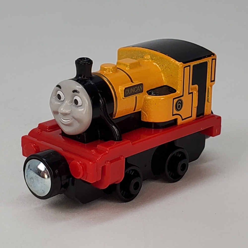 Thomas & Friends Take-n-Play Duncan Yellow Die-Cast Metal Train Engine No 6